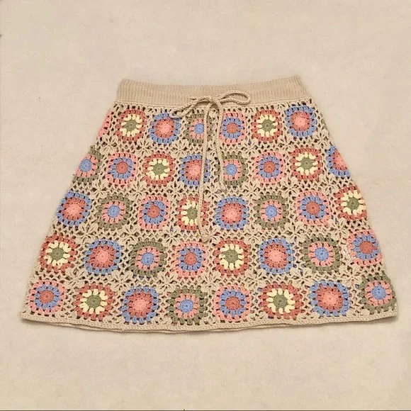 Ghanda beige crochet skirt - Picture 4 of 8